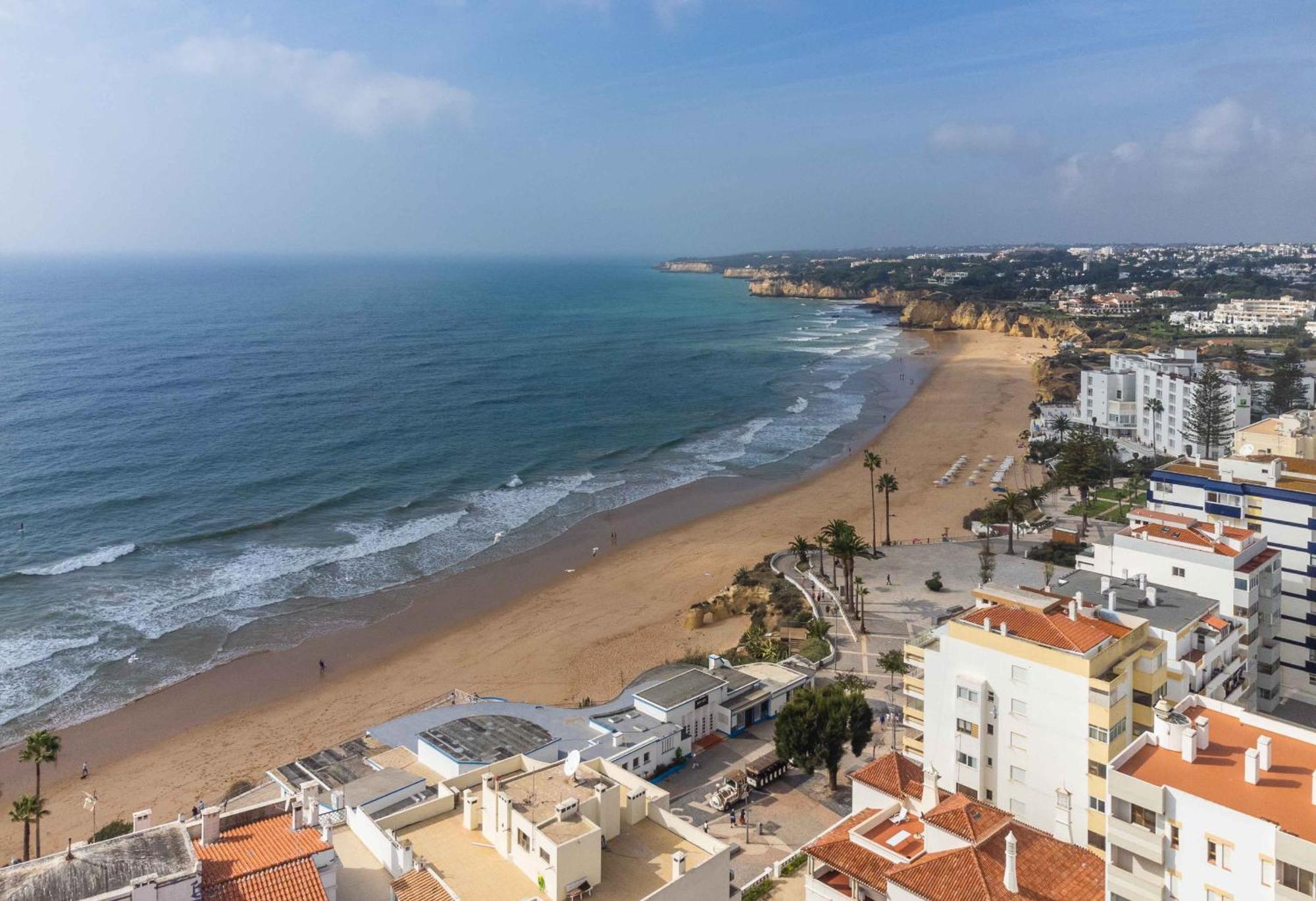 Caravelas 2-Bedroom Apartment With Pool - 50M From The Beach Armacao de Pera Ngoại thất bức ảnh